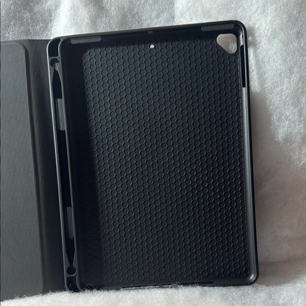 IPad Air 3 Black Tablet Case